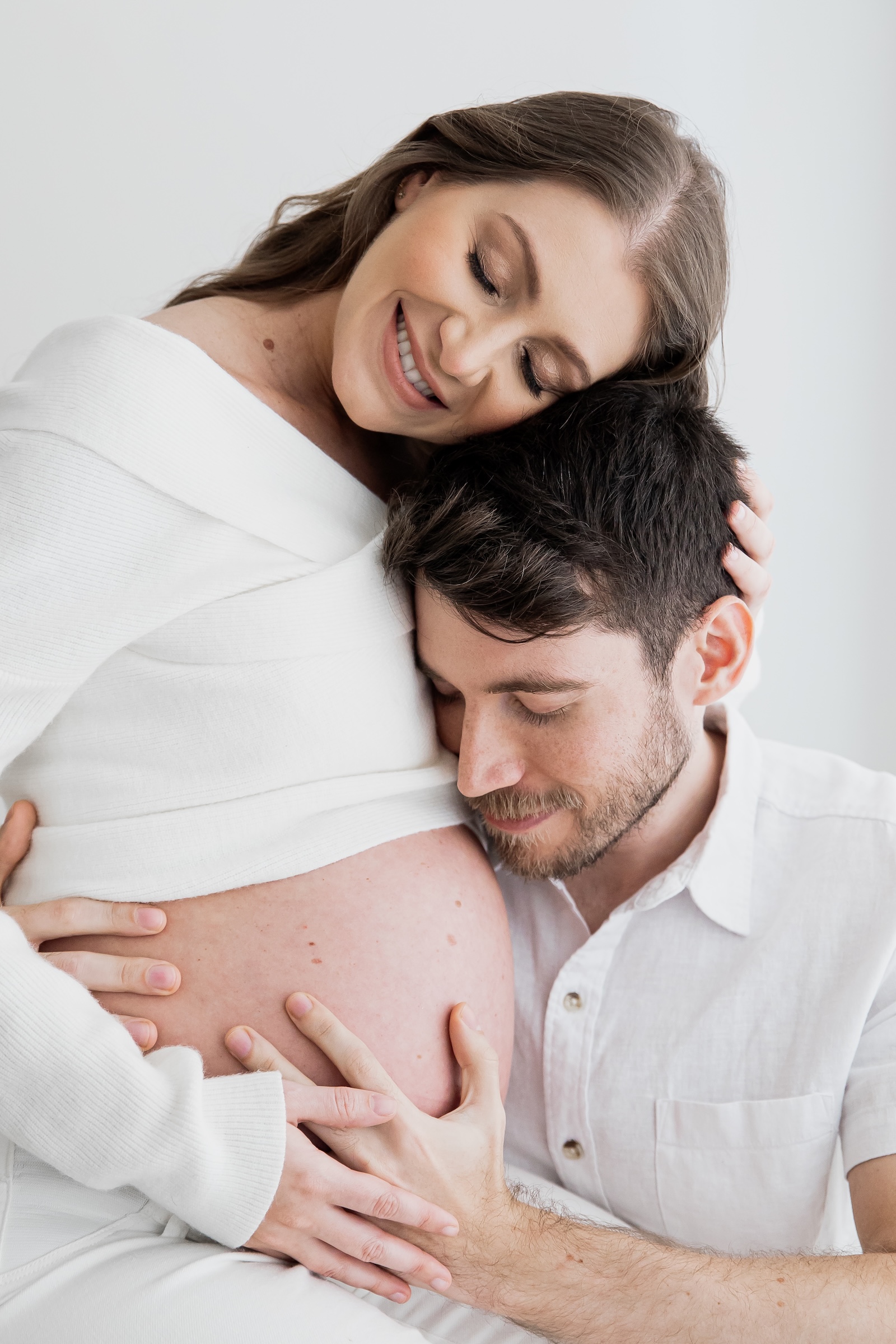 Ensaio gestante com figurino — estúdio fotográfico RJ